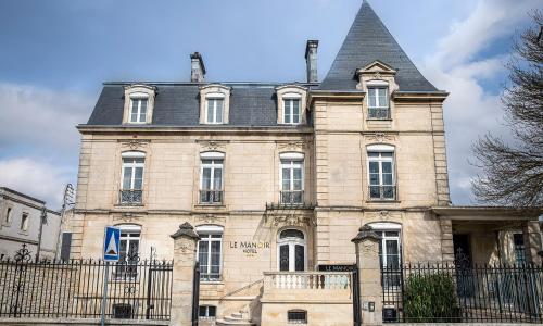 Le Manoir Hôtel - photo 1